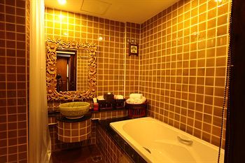 Hotel Viang Thapae Resort