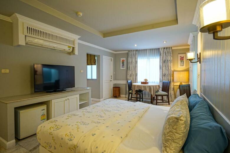 Hotel At Pingnakorn