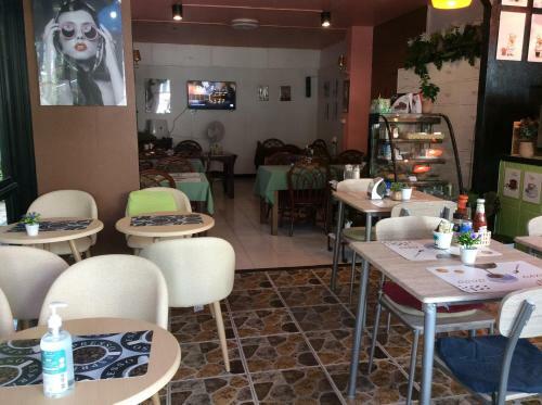 Hostal V.i.p. House