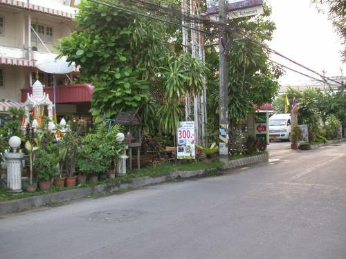 Inthanin Hotel