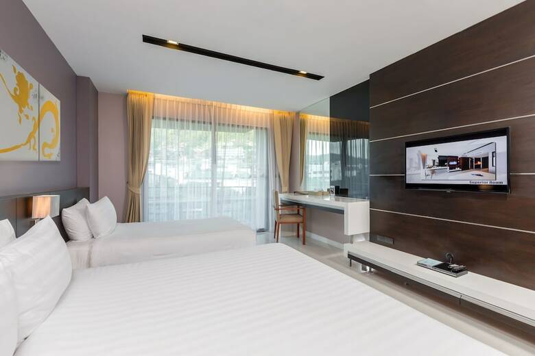 Hotel The Charm Resort Phuket