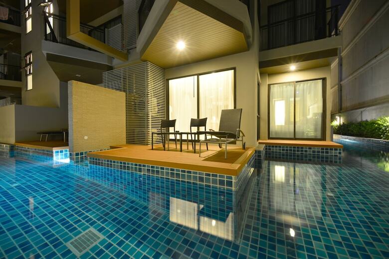 Hotel The Charm Resort Phuket