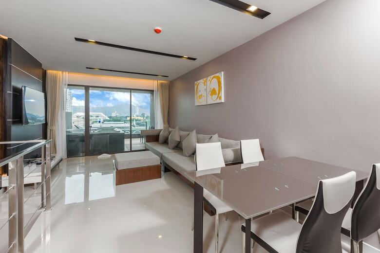 Hotel The Charm Resort Phuket