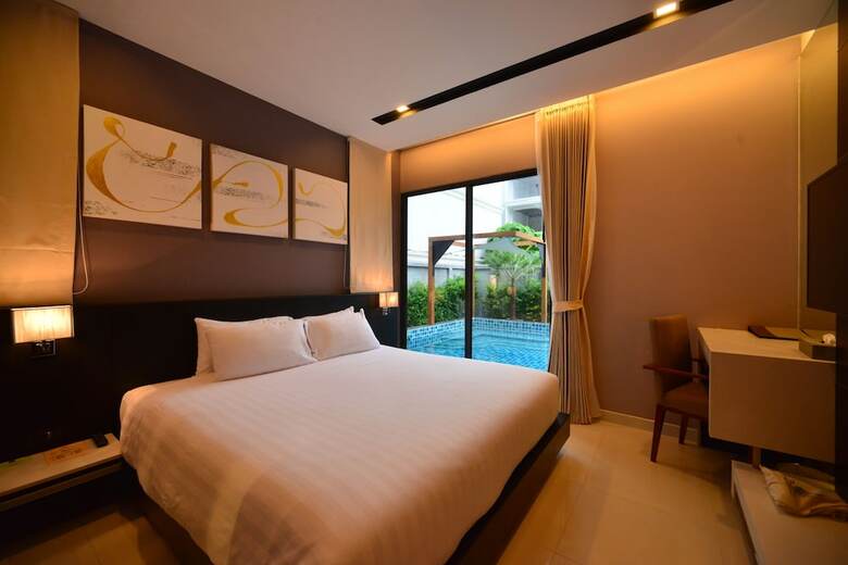 Hotel The Charm Resort Phuket