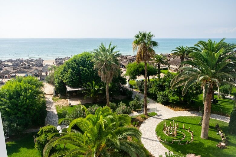Hotel The Orangers Beach Resort And Bungalows