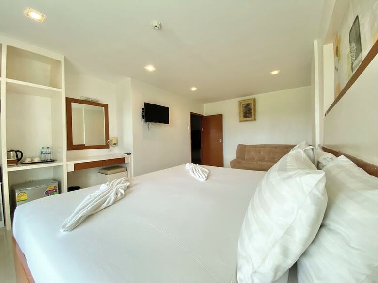 Hotel Patong Holiday