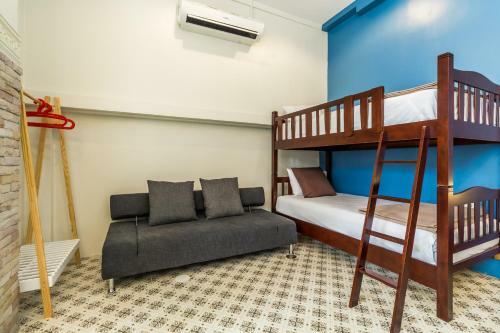Hostal Eriksson Guesthouse