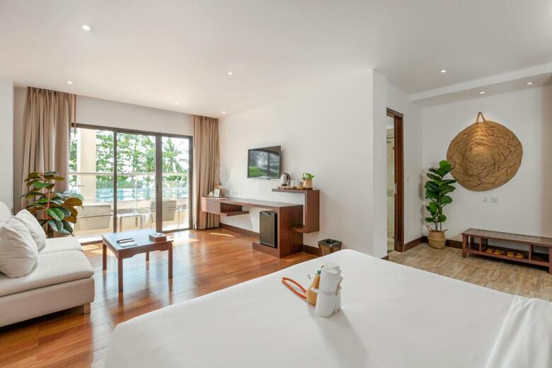 Hotel Baan Laimai Beach Resort