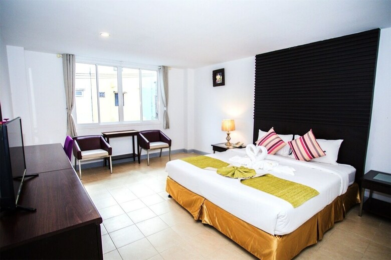 Hostal Sino House Patong