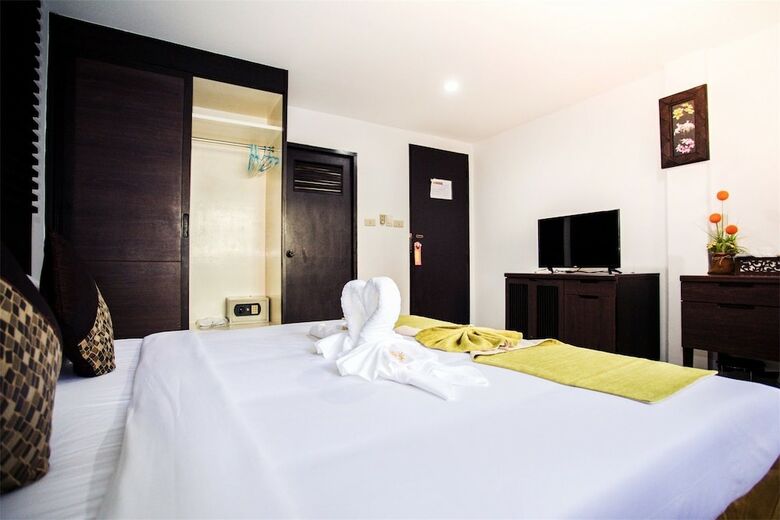 Hostal Sino House Patong