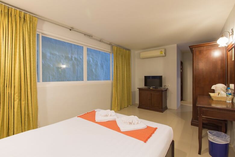 Time Out Hotel