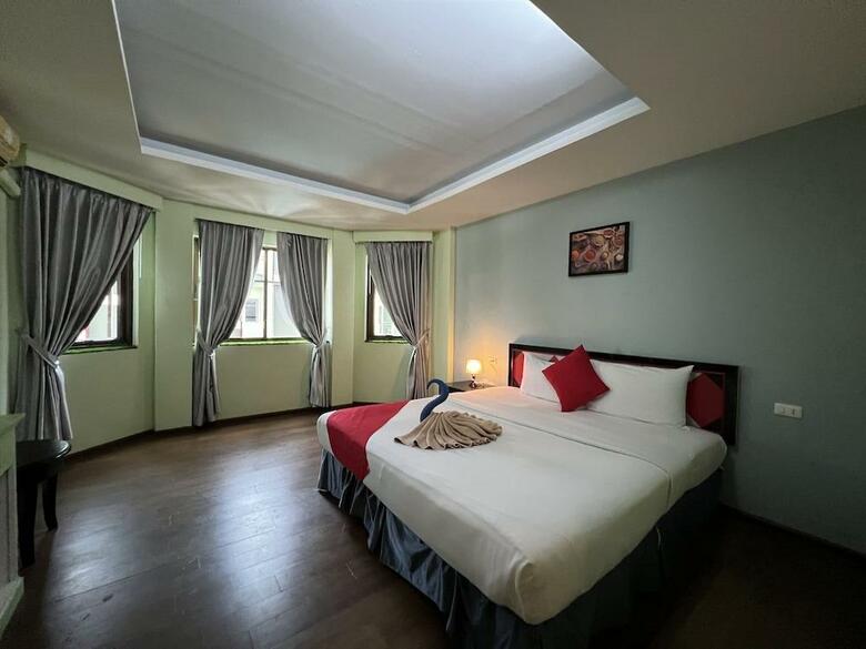 Hotel The Chilli Salza Patong