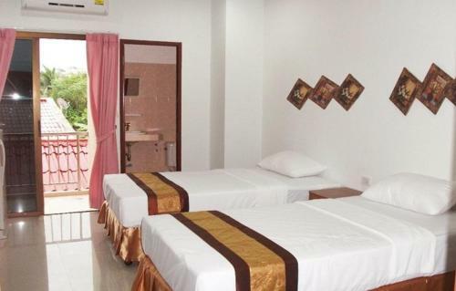 Hostal G&b Guesthouse