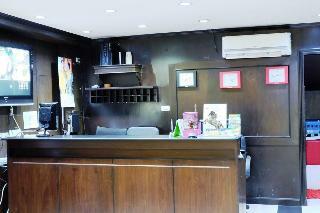 Hotel Eight Inn