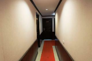 Hotel Eight Inn