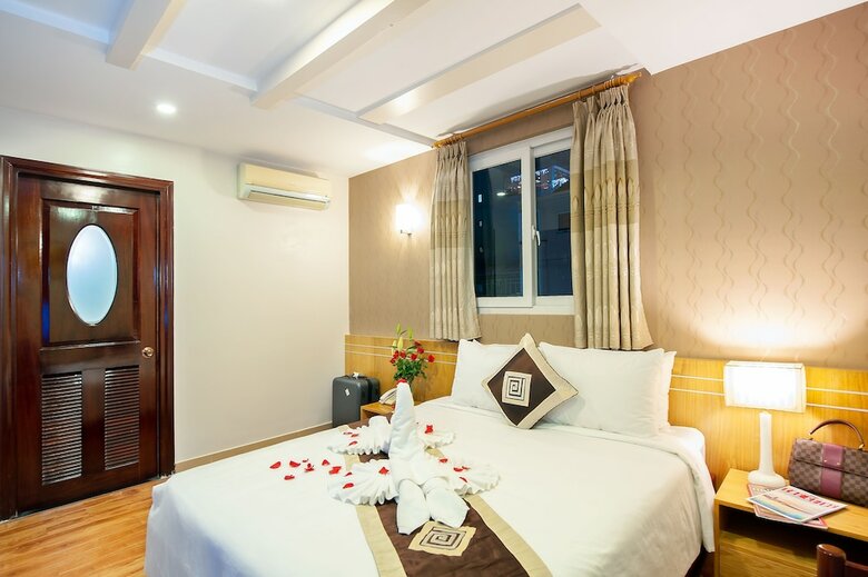 Eden Garden Hotel