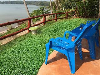 Hotel Koh Mak Buri Hut Natural Resort