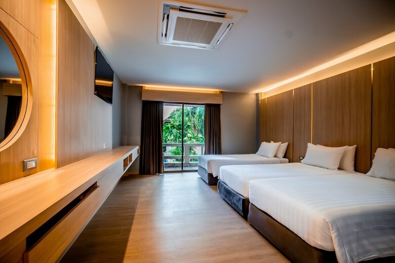 Hotel Thanthip Beach Resort