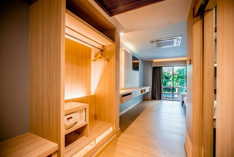 Hotel Thanthip Beach Resort