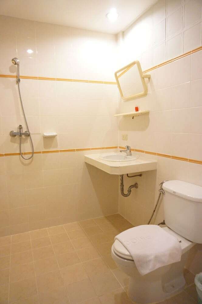 Hostal Andaman Sea Guesthouse