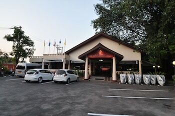 Hyton Leelavadee Hotel