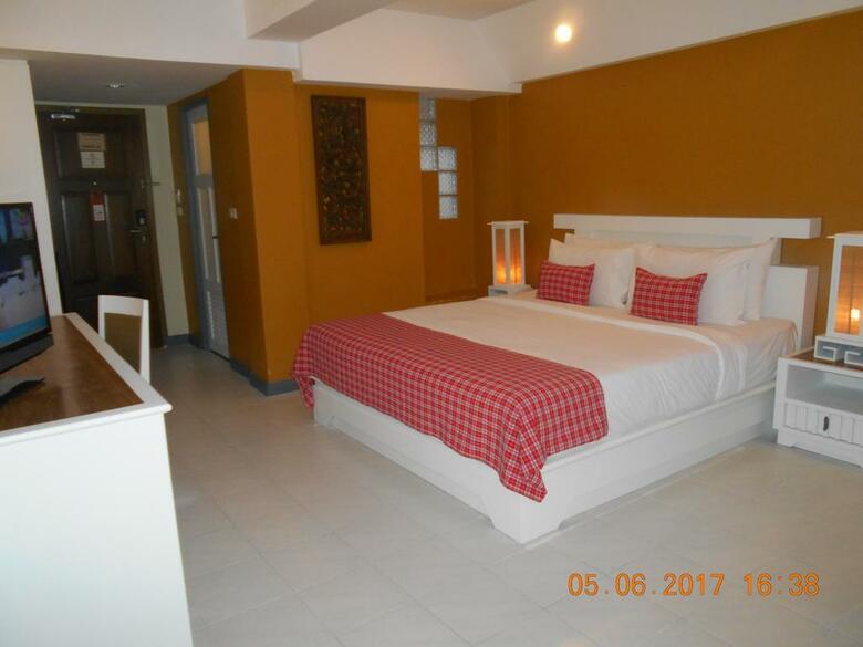 Poppa Palace Hotel