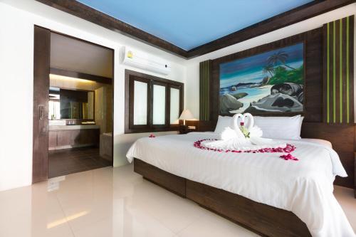 Dolphin Hotel Phuket