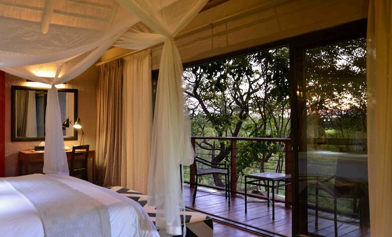 Hotel Victoria Falls Safari Suites