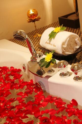 Hotel Club Bamboo Boutique Resort & Spa