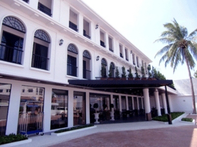 Hotel Sawaddi Patong Resort & Spa