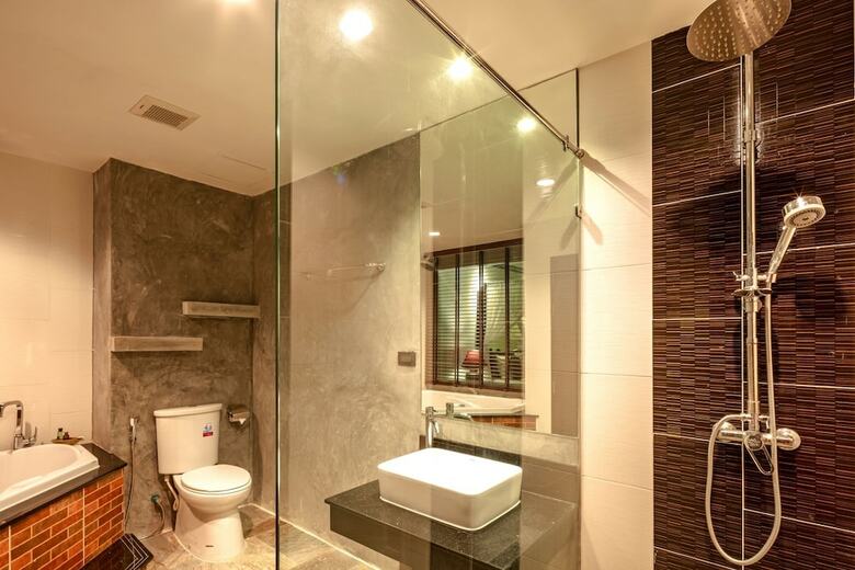 Tanawan Phuket Hotel