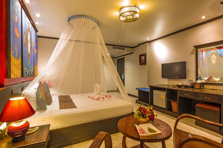 Tanawan Phuket Hotel