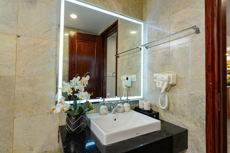 London Hanoi Hotel