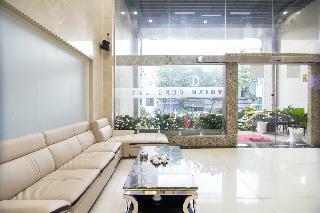 Hotel Reddoorz Plus Near Lotte Mart Cong Hoa