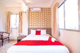 Hotel Reddoorz Plus Near Nowzone Plaza