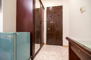 Hotel Reddoorz Plus Near Nowzone Plaza