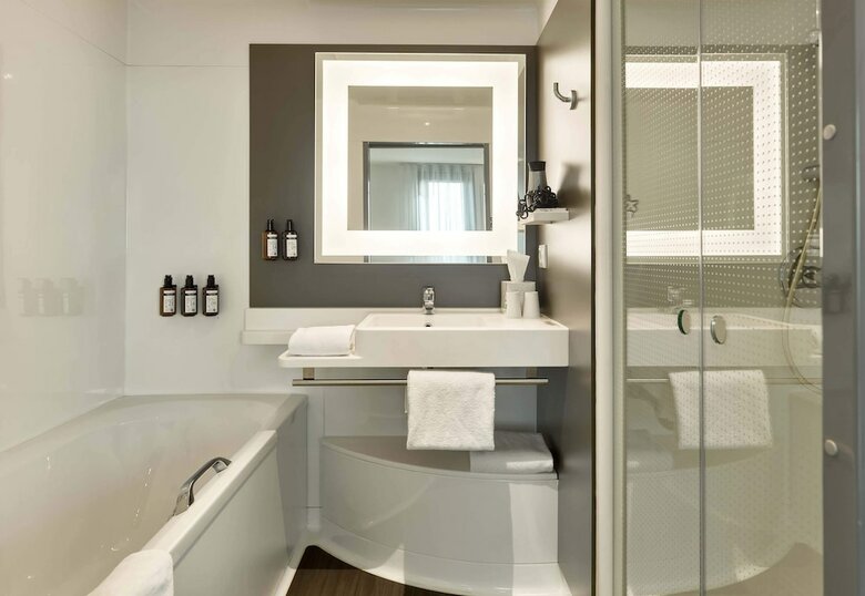 B&B Hotel V�lizy Est
