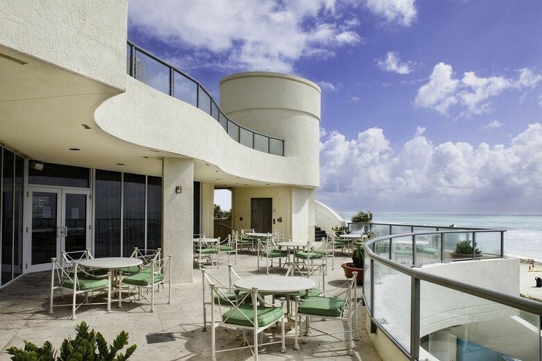 Hotel Doubletree Ocean Point Resort & Spa