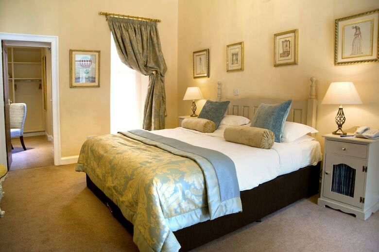 Hotel Dalhousie Castle