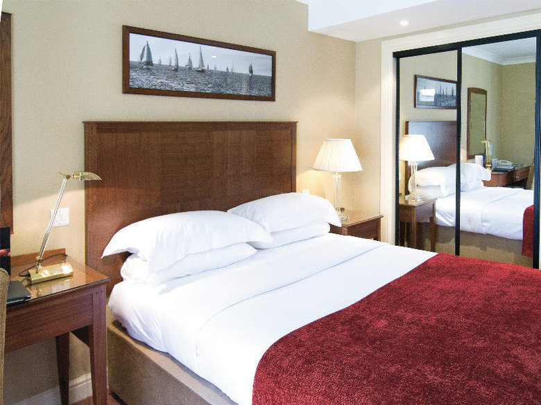 Macdonald Elmers Court Hotel & Resort