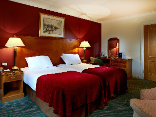 Macdonald Elmers Court Hotel & Resort