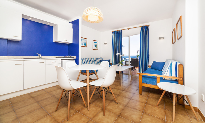 Globales Apartamentos Cala Vi�as Only Adults +16