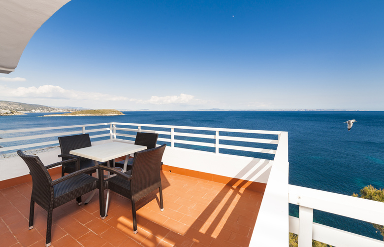 Globales Apartamentos Cala Vi�as Only Adults +16
