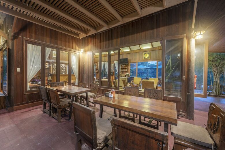 Hotel Vana Varin Resort