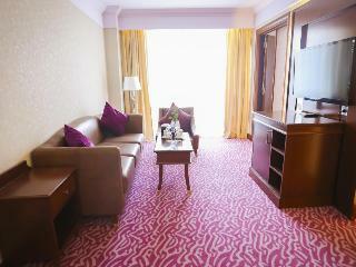 Army Hotel