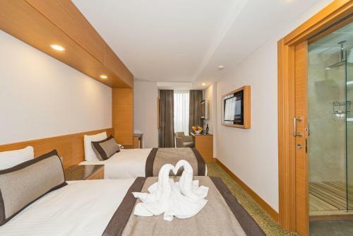 Apartamentos Bisetun Hotel