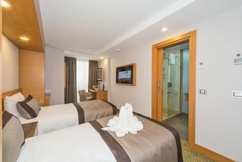 Apartamentos Bisetun Hotel