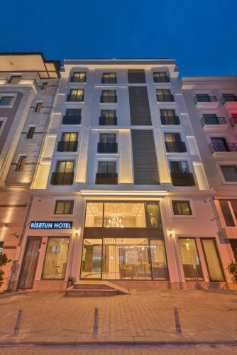 Apartamentos Bisetun Hotel