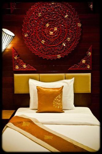 Hotel Ruenkanok Thaihouse Resort