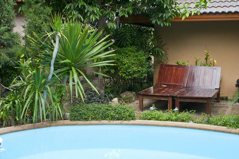Hostal Zea Za Garden